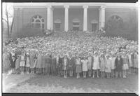 Children in front of Hege Library at Guilford College