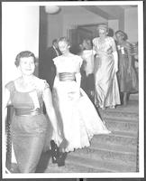 Martha Blakeney Hodges and others at a state dinner