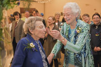 Wedding of Pearl Berlin and Lennie Gerber: Cutting the cake