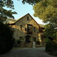 Entrance to Chinqua Penn Plantation House