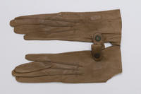 Woman's World War I miltary gloves